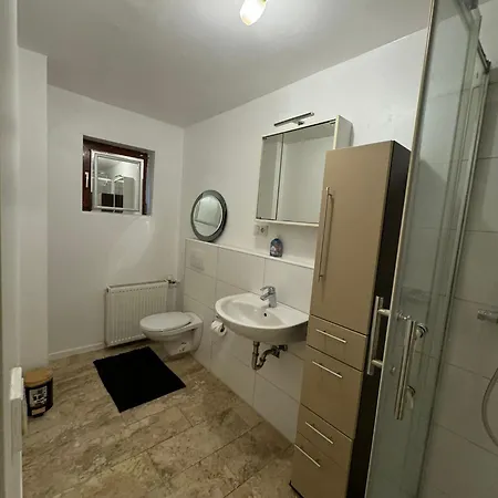 Moebliertes Mit Tv, Internet & Kompletter Ausstattung In Bonn-mehlem Apartment Bonn