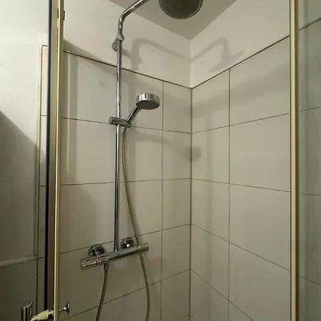 Apartment Möbliertes Mit Tv, Internet&kompletter Ausstattung In Bonn-mehlem