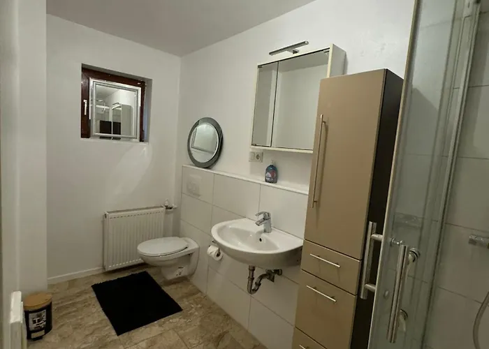 Moebliertes Mit Tv, Internet & Kompletter Ausstattung In Bonn-mehlem Apartamento Bona