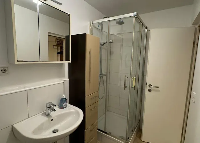 Apartamento Moebliertes Mit Tv, Internet & Kompletter Ausstattung In Bonn-mehlem Bona